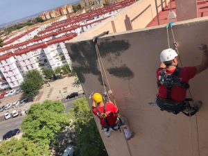 trabajos en altura rehabilitacion de edificio en Sevilla